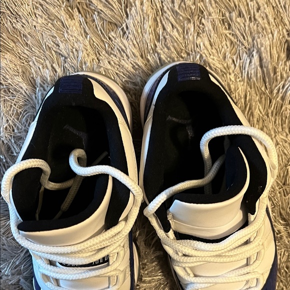 Jordan Blue and White Sneakers - Picture 3 of 3